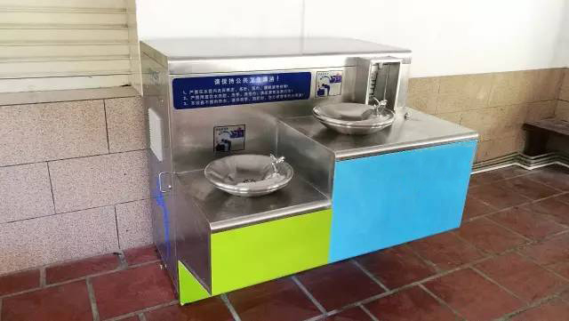 7個(gè)公園廣場投用31臺(tái)直飲水機(jī)
